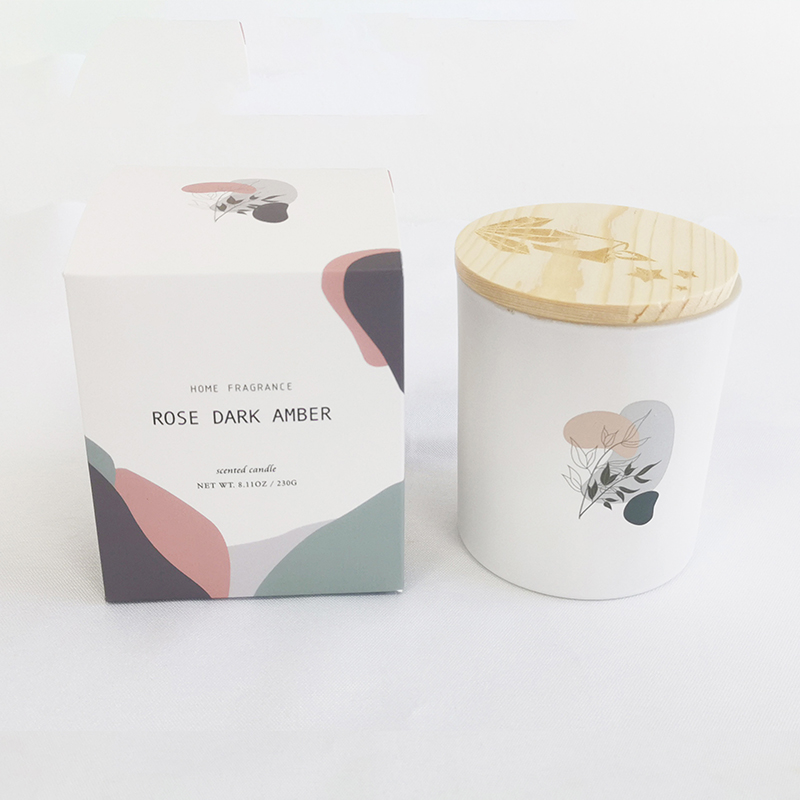 شموع معطرة برائحة عطرية طبيعية 100% عالية الجودة من M&Scent في وعاء زجاجي