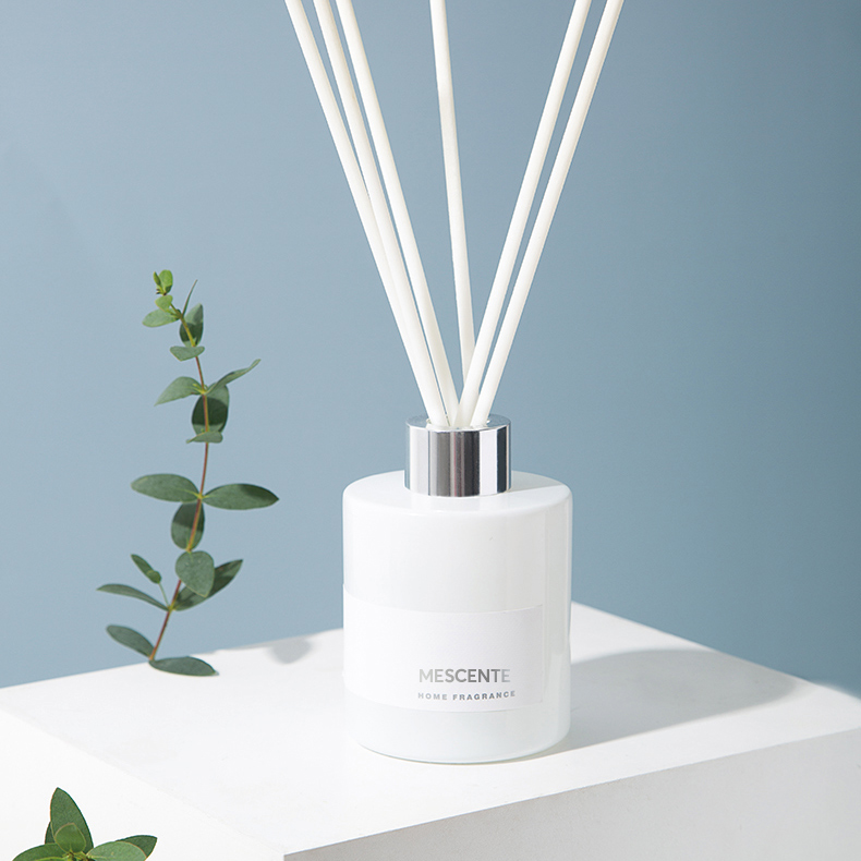 M&Scent بالجملة ناشر زهور من الألياف المزخرفة بعلامة خاصة مع سدادة