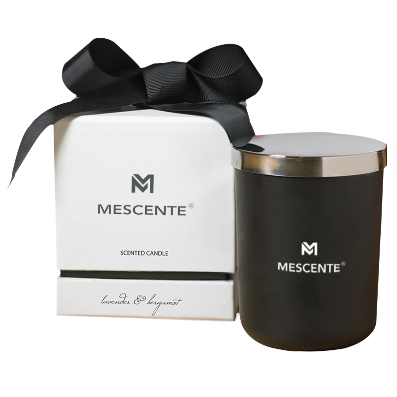 شمعة معطرة فاخرة من مجموعة M&Scent ذات العلامة التجارية الخاصة من مجموعة Paddywax Relish مع ملصقات بكميات كبيرة
