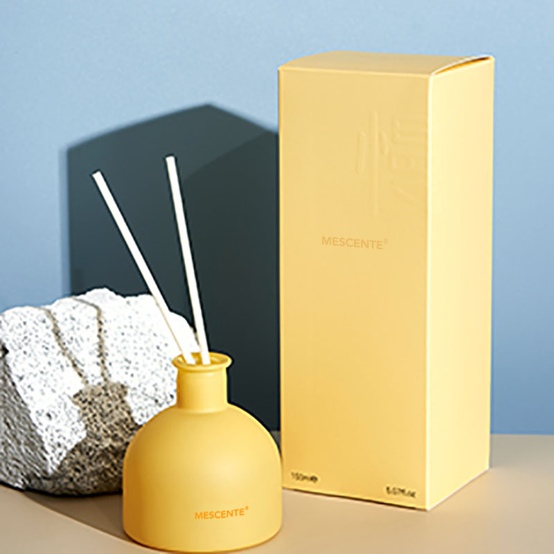 موزع عطري فاخر من M&Scent مع عصا الروطان
