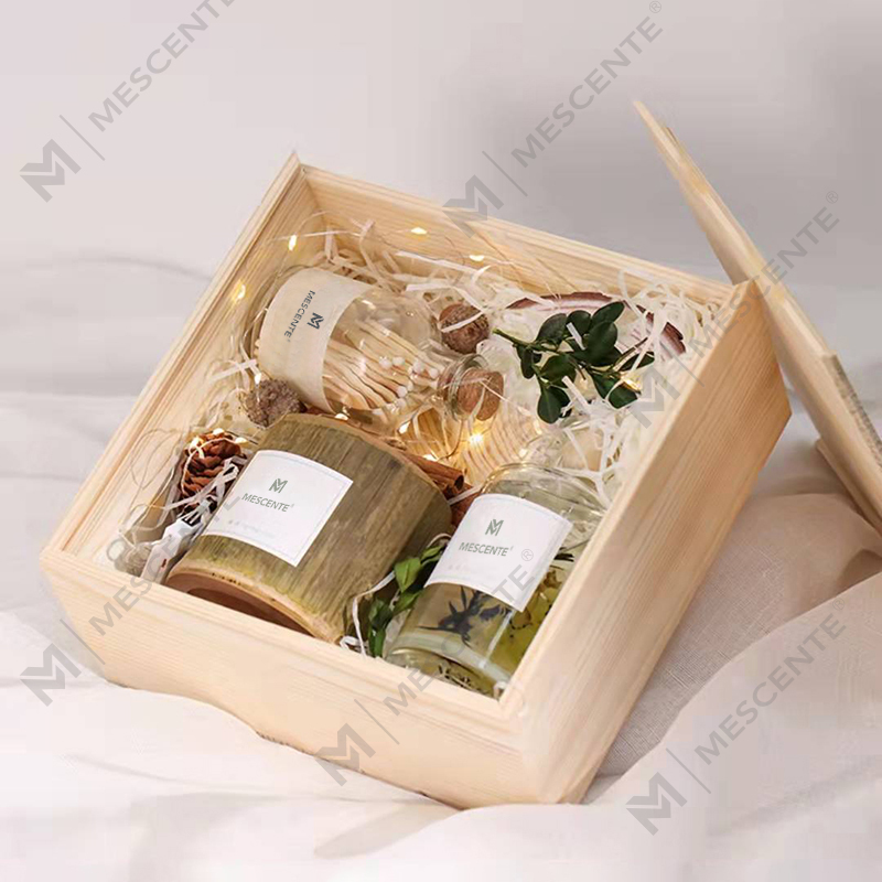 حامل شموع خشبي فاخر من M&Scent، علامة تجارية خاصة معطر بصندوق