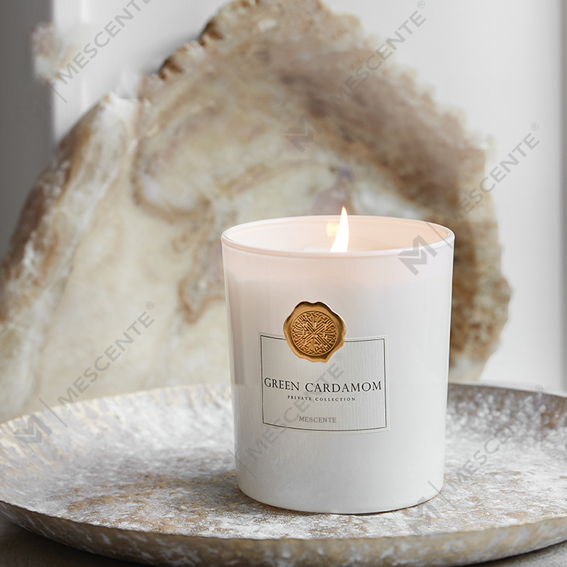 أوعية زجاجية مزخرفة فاخرة مخصصة من M&Scent تحمل علامة تجارية خاصة وشمعة شمع الصويا المعطرة