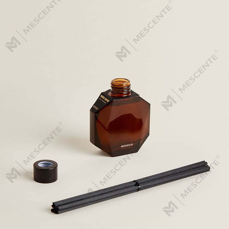 زجاجة صغيرة فاخرة مخصصة للبيع بالجملة من M&Scent لزيت موزع القصب العطري مع صندوق هدايا