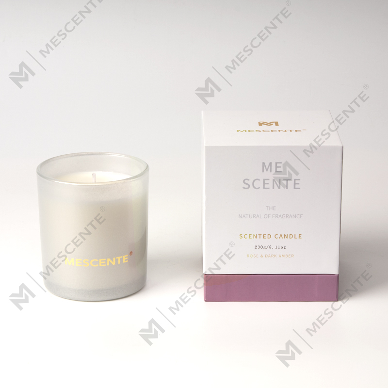 مرطبانات الشموع السوداء لعيد الميلاد ذات العلامة التجارية الخاصة M&Scent روائح الشموع المعطرة للعلاج العطري