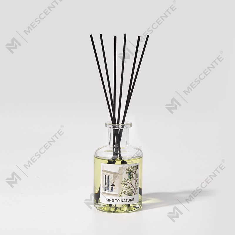 مجموعة هدايا من موزع الزيوت العطرية الفاخر المزخرف بزجاجة كبيرة من M&Scent مع زهرة مجففة