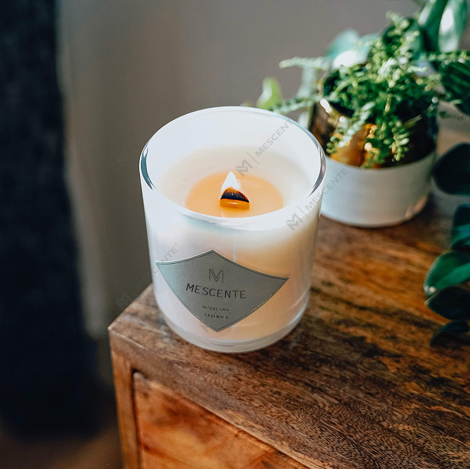 أوعية شموع فارغة من الزجاج الشفاف المصنفر باللون الأبيض والأسود مع غطاء