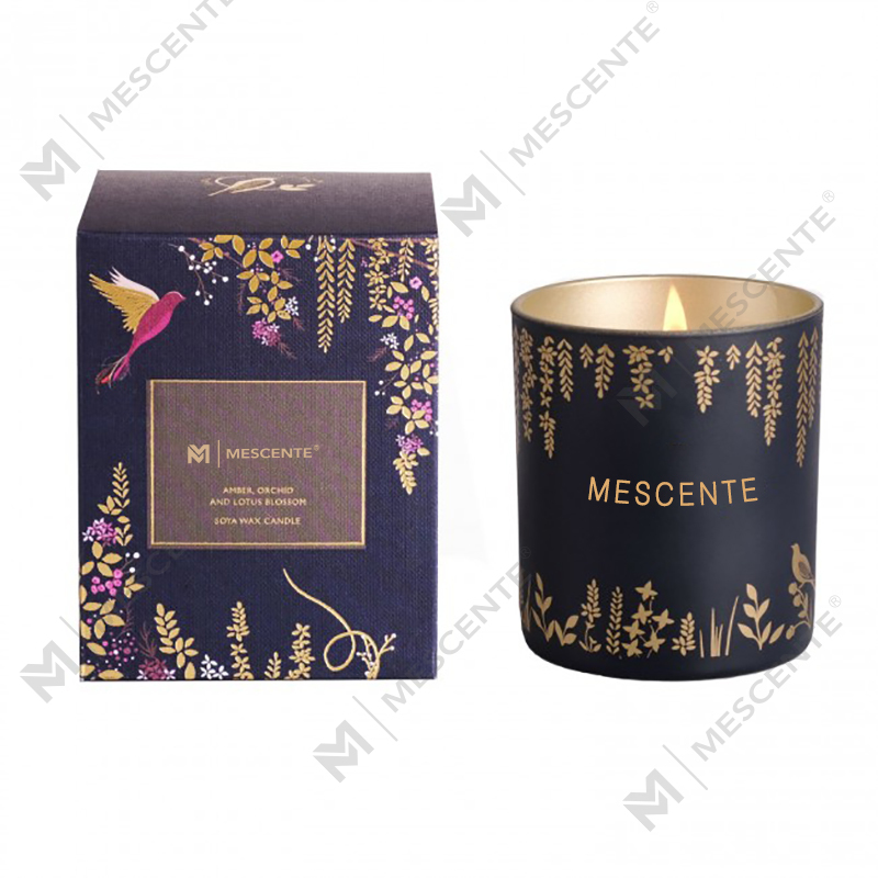 شموع خاصة من الخشب الأسود معطرة بالفخامة مع بلورات