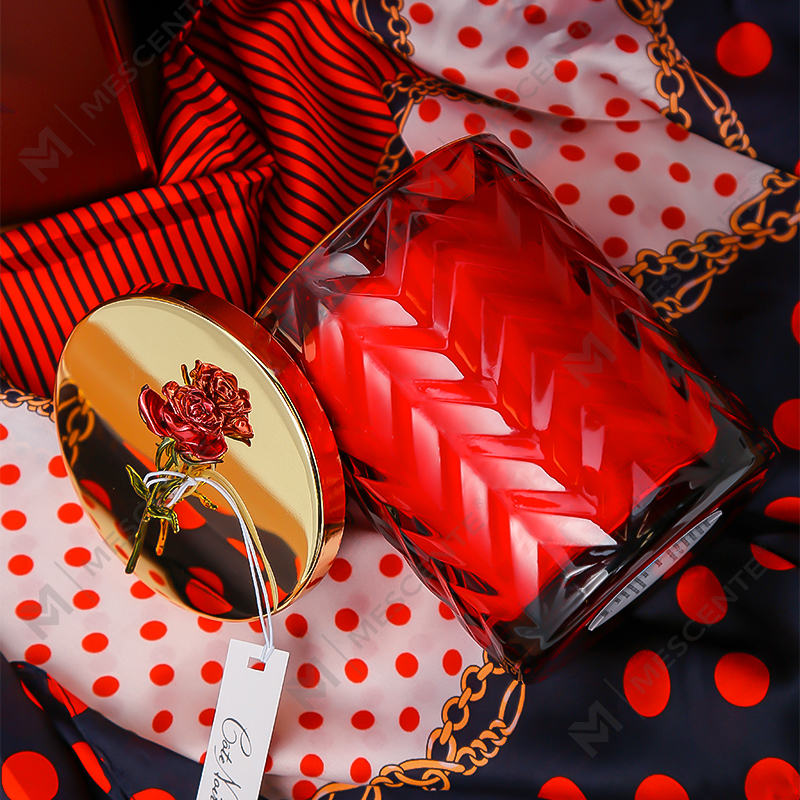 M&Scent بالجملة حاوية مخصصة ذات علامة تجارية خاصة للعلاج العطري رائحة عطرية شموع الصويا مع بلورات