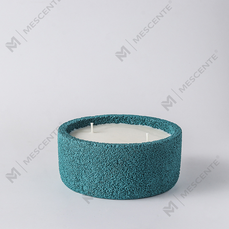 شموع عمودية روحية فاخرة مصنوعة يدويًا بشعار M&Scent مصنوعة من الزجاج المعطر مع بلورات، شمعة بثلاث فتائل