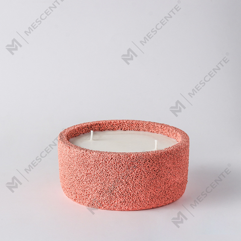 شموع عمودية روحية فاخرة مصنوعة يدويًا بشعار M&Scent مصنوعة من الزجاج المعطر مع بلورات، شمعة بثلاث فتائل