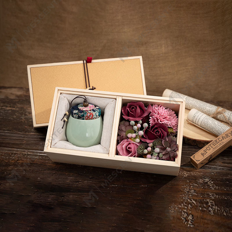 شمعة البارافين العطرية ذات العمود الخزفي الفاخرة من M&Scent للديكور بالجملة