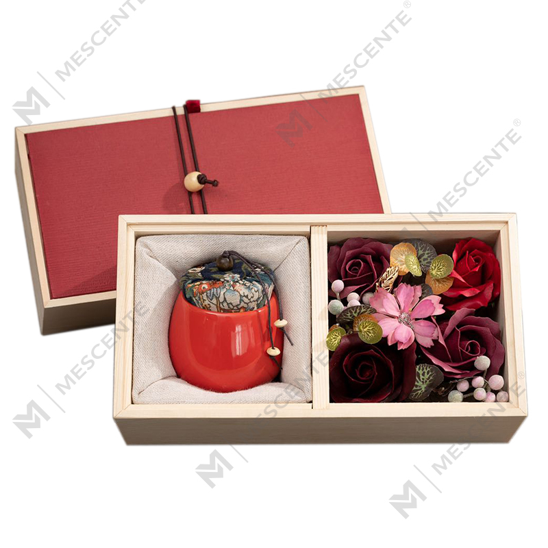 شمعة البارافين العطرية ذات العمود الخزفي الفاخرة من M&Scent للديكور بالجملة