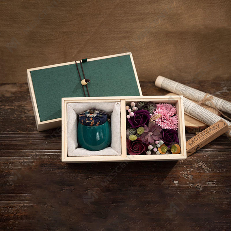 شمعة البارافين العطرية ذات العمود الخزفي الفاخرة من M&Scent للديكور بالجملة