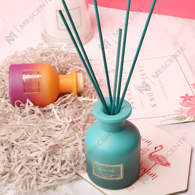 موزع عطر منزلي بزجاجة مستديرة من ماركة M&Scent 