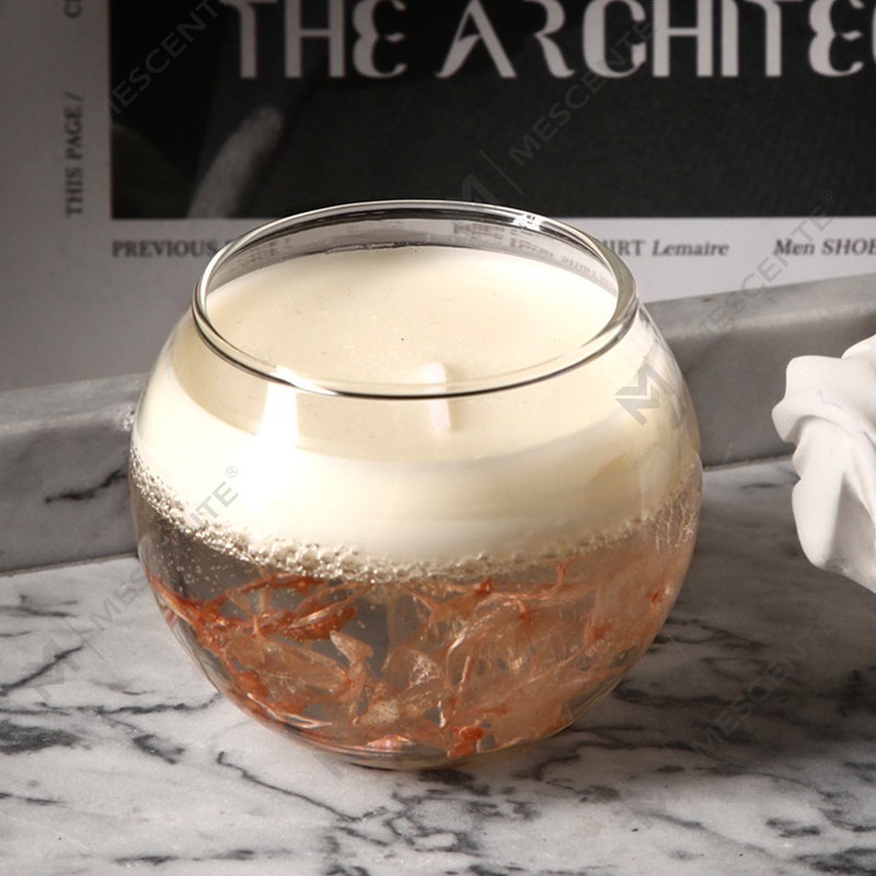 شمعة M&Scent عالية الجودة برائحة الليمون وعشب الصويا في الزجاج