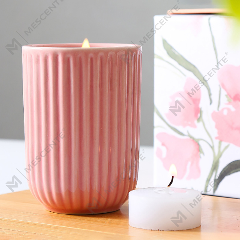 الجملة الفاخرة حسب الطلب العلامة الخاصة الملونة السيراميك شمع الصويا Woodwick الشموع المعطرة بكميات كبيرة