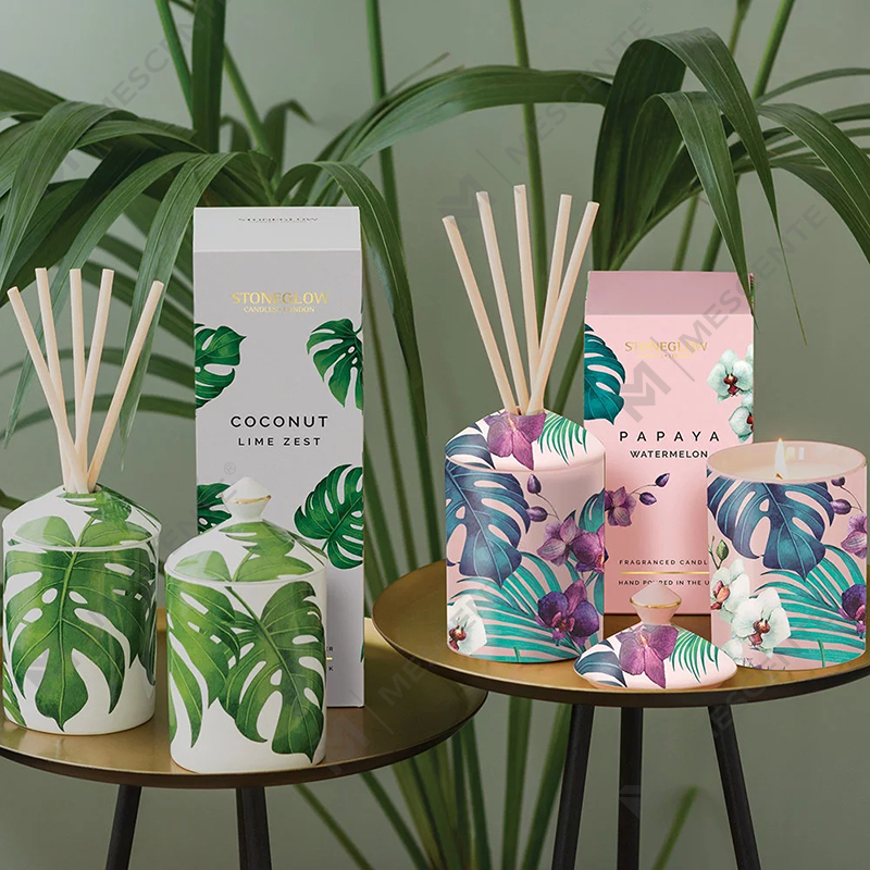 شمعة M&Scent ذات التصميم الخاص بألوان النباتات الحضرية مع صندوق قابل للطي