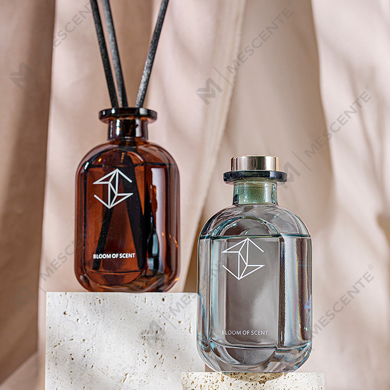 مجموعة هدايا موزع القصب الكريستالي لعيد الميلاد من M&Scent بسعة 500 مل، موزع القصب المنزلي