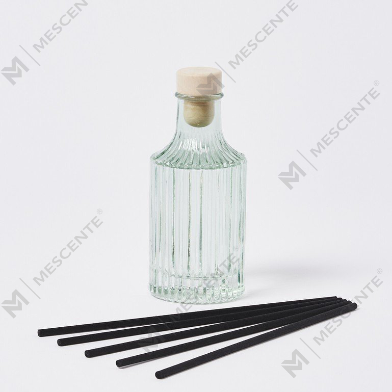 M&Scent ناشر قيد زهري بزجاجة زجاجية 100 مل و200 مل مخصصة مع قاعدة/صحن، حسب الطلب