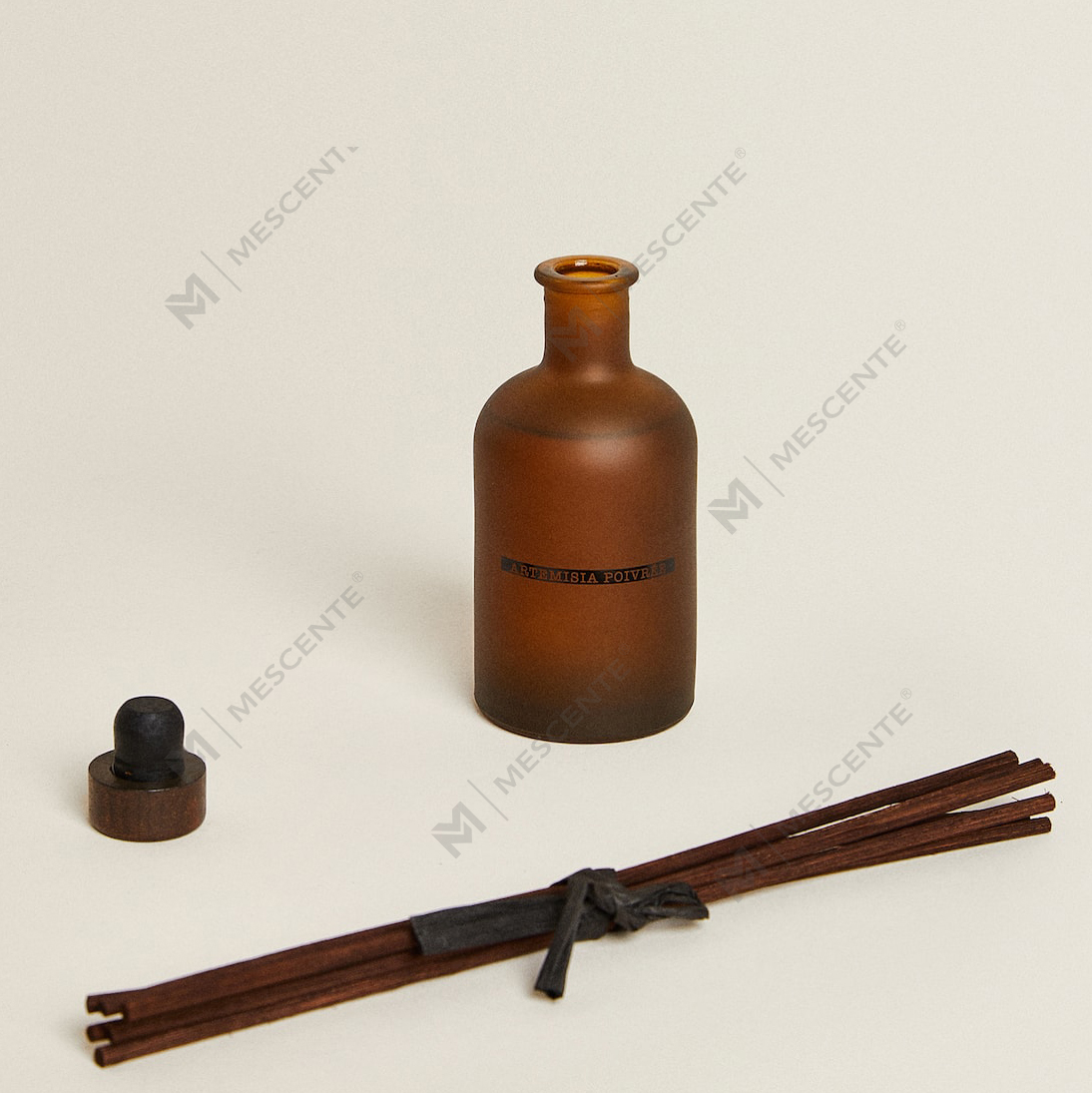 مجموعة زيت موزع القصب الفاخر الكبير باللون الأسود بسعة 50 مل و300 مل برائحة الزهور المجففة ورائحة الأزهار